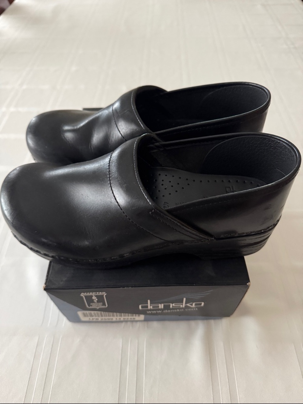Dansko Pro Oiled Clogs black leather size 42 Narrow